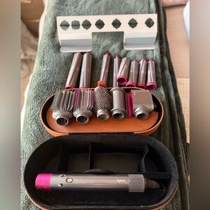 Dyson Airwrap Complete Styler – Includes Extra Attachments